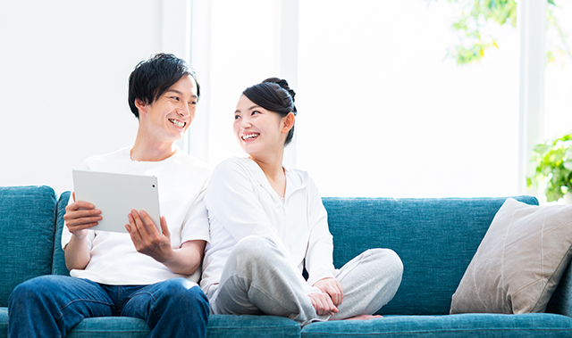 アラフォー婚活で実家暮らしは不利?自立心を伝えてプラスに変える方法